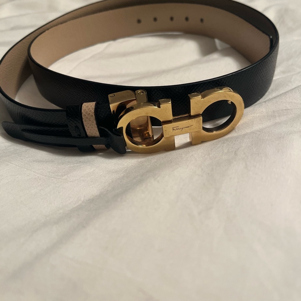 Salvatore Ferragamo Black and Gold Leather Belt